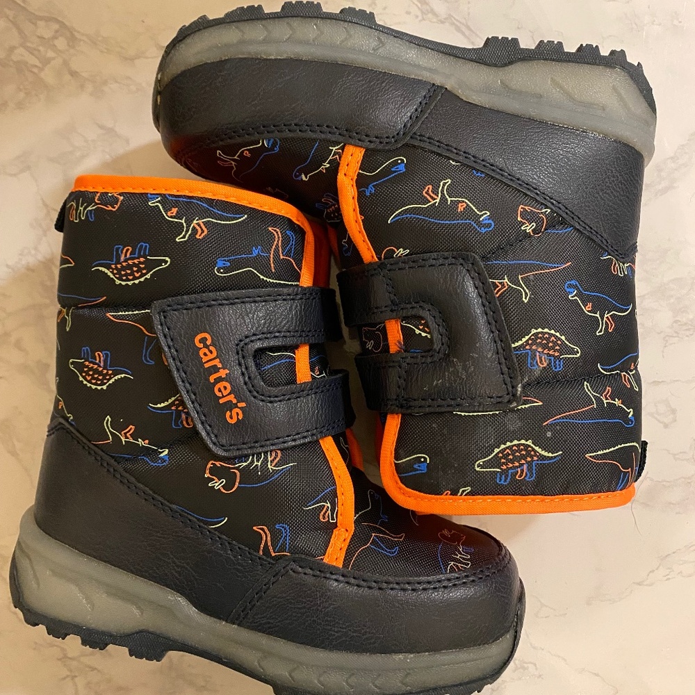 Carter’s, Grady Light Up Snow Boots, size 8